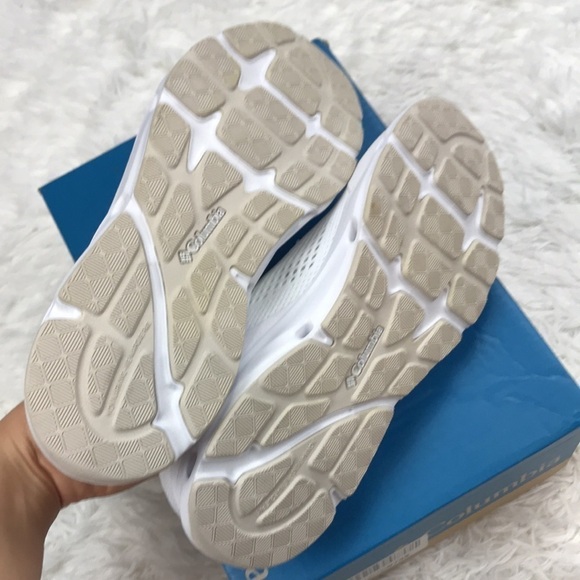 NIB Columbia Vent White Shoes - Picture 7 of 9